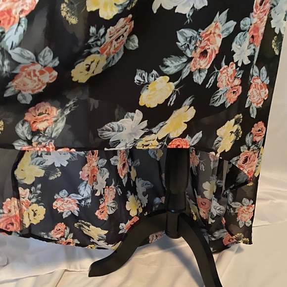 Guess High-Low Floral dress - Picture 3 of 4